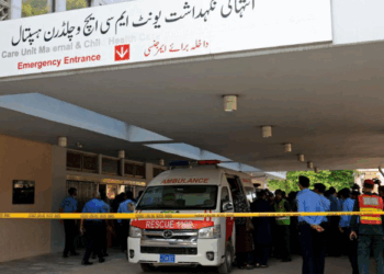 14 të porsalindur humbin jetën në Pakistan, pas një zjarri që shpërtheu në spital -