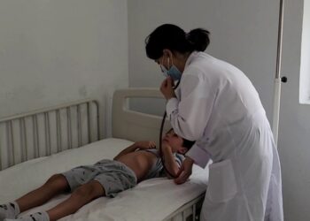 Viroza, verë dhe pushime, shtohet fluksi i pacientëve në qendrat shëndetësore, fëmijët më të prekurit!
