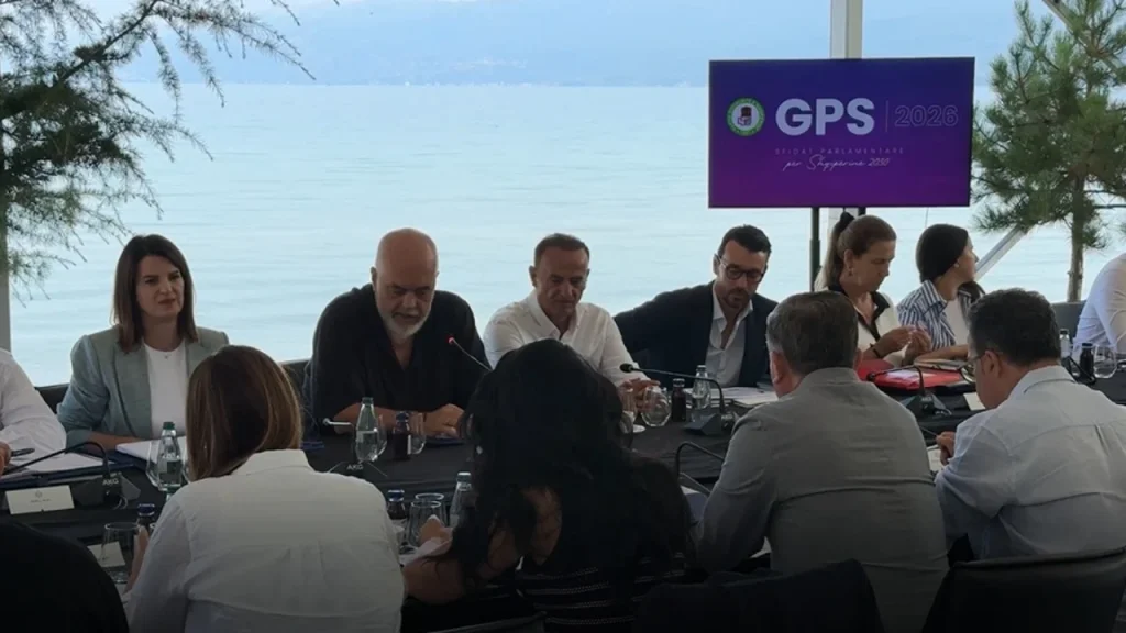 Pas 7 orësh me drejtuesit e PS  Rama mbledh sot ministrat në Pogradec  Prioritetet e mandatit të katërt