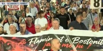 Dita e 81-të e protestës para Kryeministrisë, i kërkohet delegacionit të BE-së në Shqipëri që të dërgojnë vëzhgues të pavarur!
