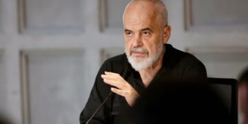 “Aplikoni për Rrjetin MIA”- Rama nis zbatimin e “Besës” në mandatin e katërt, thirrje të rinjve: Duam të dimë çfarë mund të bëhet më mirë nesër
