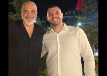“Kënaqësi të gatuaja për Kryeministrin”- Rama në Pogradec, Topalli i publikon foton pas darkës! Postimi i kuzhinierit të njohur
