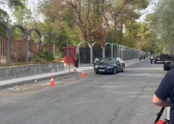 DETAJET/ Mbyllet pas rreth dy orësh mbledhja e Ramës me ministrat e kabinetit dhe drejtuesit politikë të PS! Zbardhen porositë, nesër diskutohet dhe… (VIDEO)