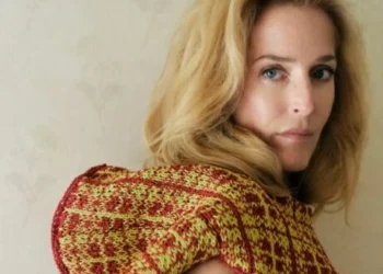Gillian Anderson flet për seksualitetin, dashurinë dhe karrierën: Partneri im i jetës është burrë, por mund të ishte edhe grua