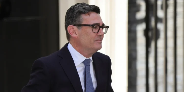 Harry dhe Meghan planifikojnë rikthimin në Britani, Andy Burnham: Siguria e çiftit është çështje private