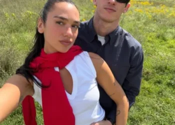 Dua Lipa shënoi 31-vjetorin dhe ndau me fansat çaste romantike me Calum Turner
