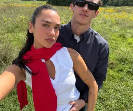 Dua Lipa shënoi 31-vjetorin dhe ndau me fansat çaste romantike me Calum Turner