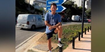 “E dua këtë vend”- Richard Grenell pushime në bregdetin shqiptar, shfaqet mes Vlorës e Radhimës: Perfekt për të mbyllur verën, me ujëra shëruese!