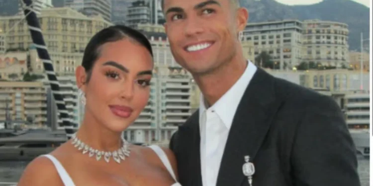Njëqind mijë euro në muaj dhe vila në Madrid, çfarë parashikon marrëveshja paramartesore e Ronaldos dhe Georginës