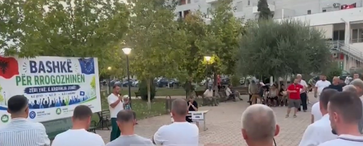  Jo bashkim me Kavajën   Banorët e Rrogozhinës përsëri në protestë kundër Territoriales dhe shkrirjes së Bashkisë  S kemi probleme   VIDEO 