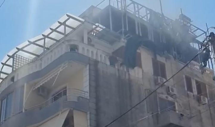Përdorej si lavanderi  zjarri shkrumbon banesën e katin e pestë të një pallati në Sarandë  Zbulohet dhe shkaku i dyshuar  FOTO 