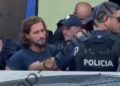“Sokrat, jemi këtu o shpirt, o vlla!”- Vrasja e turistit portugez në Ksamil, dalin para Gjykatës 11 të arrestuarit, familjarët i mbështesin me thirrje!