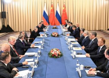 Xi dhe Putin takohen në Bishkek, presidenti kinez: Themeli do jetë më i fortë, bashkëpunim i mëtejshëm mes dy vendeve tona!