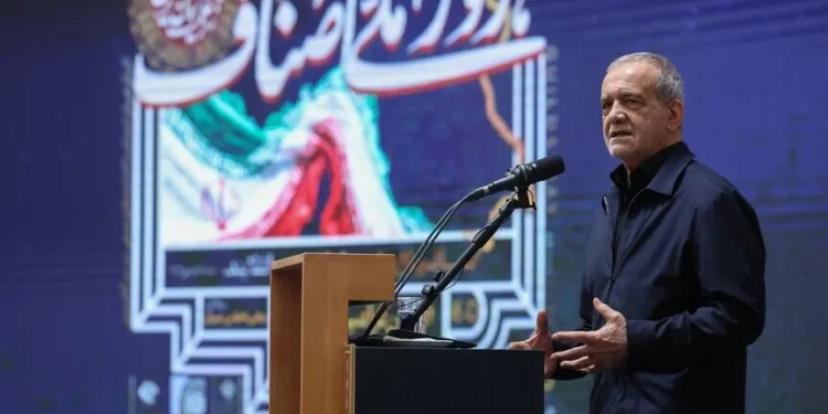 Presidenti iranian: Jemi në një luftë në shkallë të plotë -