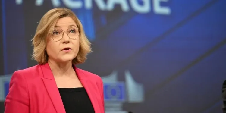 Rreziqet e AI, shefja e teknologjisë në BE: Njerëzit po humbasin kontrollin mbi të -