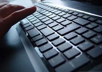 Sulm kibernetik në Poloni, ekspozohen të dhënat mjekësore të 19 milionë qytetarëve -