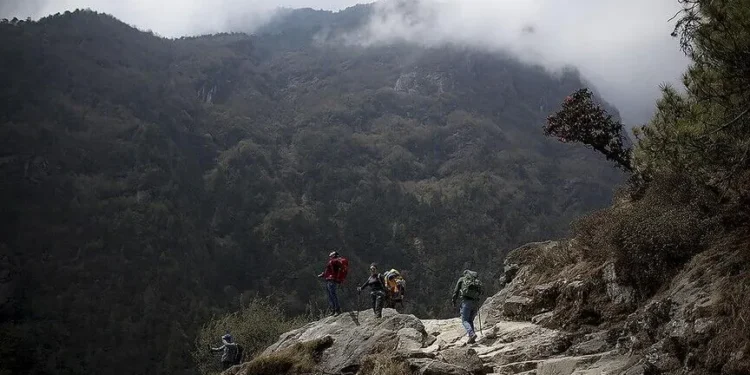 Gjenden mbetjet e 5 alpinistëve të zhdukur në Nepal -