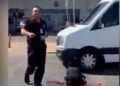 VIDEO/ E rëndë në Turqi, oficeri i policisë në pension ekzekuton me gjakftohtësi partneren e tij në aeroportin e Antalyas! Pamjet tronditëse
