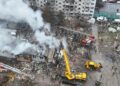 Rusia nuk kursen as civilët, bombardim i egër ndaj qendrës tregtare në Ukrainë, të paktën 16 të vdekur dhe 130 të plagosur!