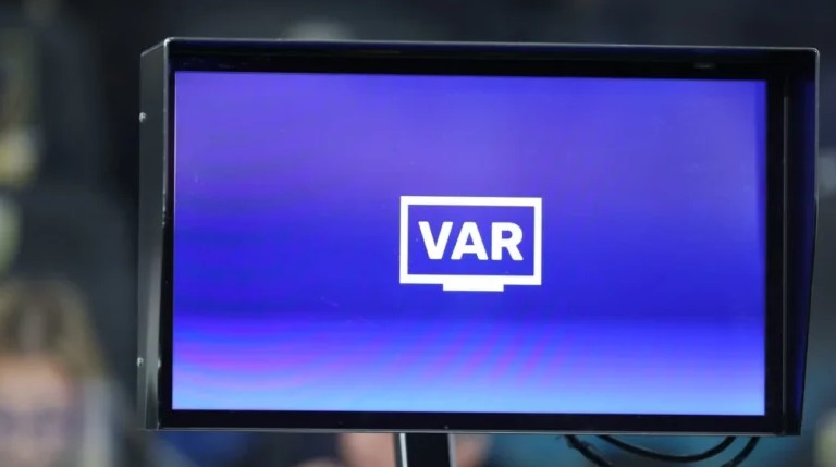 UEFA i jep fund polemikave rreth VAR it  sjell platformën e trajnimit  Clear Line   Ja si do të funksionojë