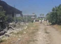 Zjarri në magazinën e fishekzjarrëve në Shkozet, banorët të shqetësuar: Tymi vijon të mbulojë zonën