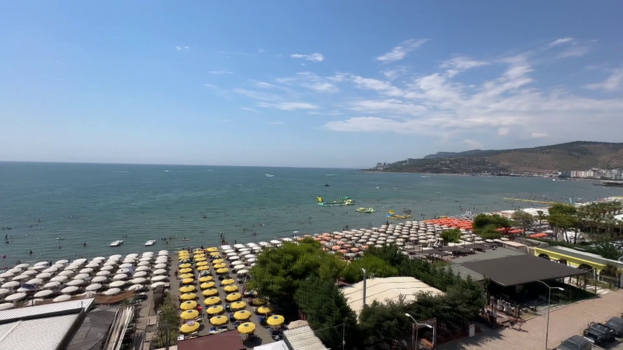 Shqiptarët e Kosovës zgjedhin Shëngjinin  turistët u rritën me 5 për qind këtë vit