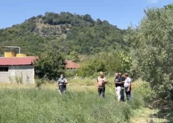 “Kanë patur konflikte pronësie”! Vrasja e 50-vjeçarit në Bërxullë, shoqërohen disa persona