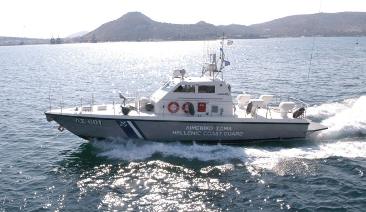 Anija turistike përplaset me betonin e portit në brigjet e ishullit Zakinthos  6 të plagosur  arrestohet kapiteni 