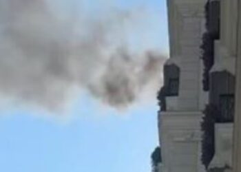 Zjarr në katin e gjashtë të një hoteli në kryeqytet, vetëm dëme materiale, zbulohet shkaku i flakëve!
