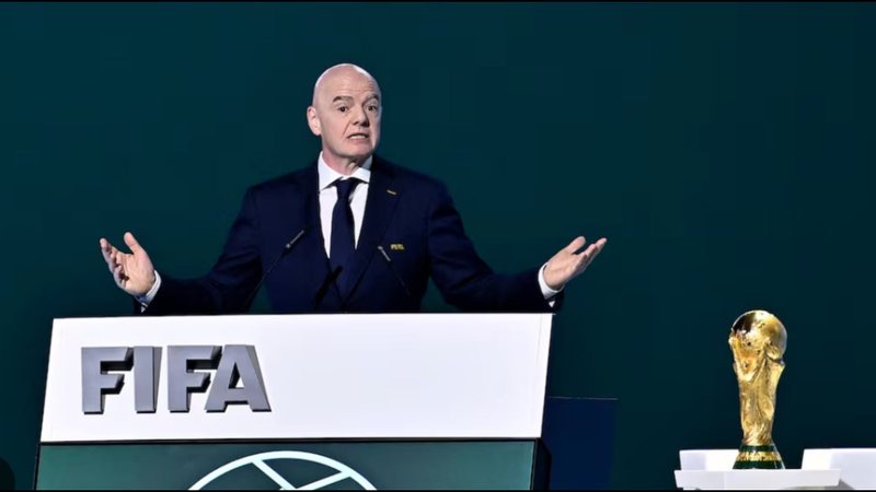 Infantino konfirmon kandidaturën për një tjetër mandat në krye të FIFA s
