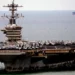 Aeroplanmbajtësja amerikane Abraham Lincoln mbërrin në Tajlandë pas muajsh në det -