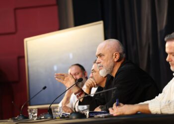 “Askush nuk do t’i heqë logon Selenicës”, Rama reagon pas bashkëbisedimit me qytetarët