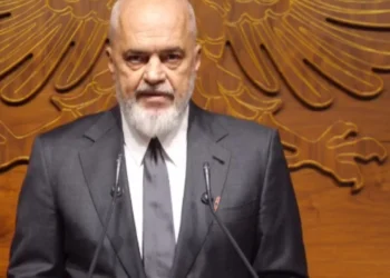 “Orët më janë dhuruar nga miq të fuqishëm”, Rama: I kam regjistruar si prona të shtetit. Janë në muze