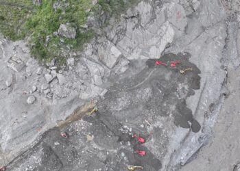 Solidaritet dhe mbështetje për banorët nepalezë të bllokuar nga rrëshqitjet e dheut