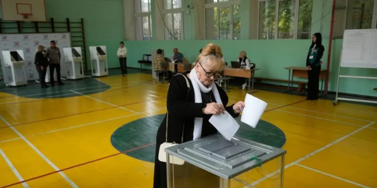 Rusia: Mbi një mijë sulme kibernetike, synonin infrastrukturën zgjedhore ruse -