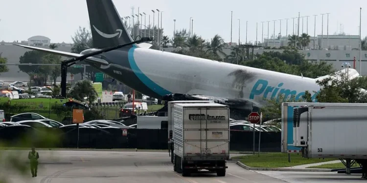 Rrëzohet avioni në aeroportin e Miamit, 5 të vdekur dhe të tjerë të plagosur -