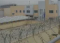 Përleshje e dhunshme mes të burgosurve në Greqi, plagosen gjashtë persona te burgu i Domokosit