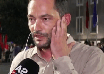 “Edhe bar do hamë dhe gjak do derdhim”, aktivisti i “Revolucionit Flamingo” paralajmëron reagime ndaj deputetëve (VIDEO)