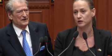 VIDEO / “Te zyra e Agasit isha me Argitën”. Ja përplasja e ministres me Berishën në Kuvend