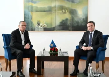 Kurti-Hamza takohen para seancës së Kuvendit, ja tre çështjet e “nxehta” që presin zgjidhje