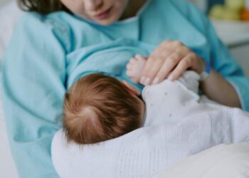 Prindërit por refuzojnë gjithmonë e më shumë Vitaminën K, për mjekët rreziqet janë vdekjeprurëse