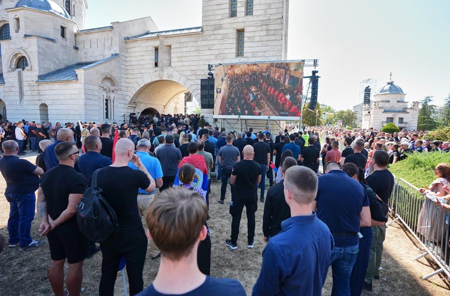 A do t i ndalohet rruga në BE  Costa dhe Von der Leyen  Të shokuar nga Serbia me funeralin e Mlladiç