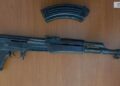 “No Guns 5”, pranga 66-vjeçarit në Fier, iu gjetën me armë zjarri automatike në banesë dhe municion