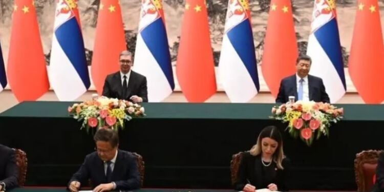 SHBA-ja paralajmëron Serbinë për afrimin me Kinën në fushën e IA-së -