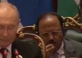 Zyrtarët indianë kapen "mat" duke ngrënë teksa Putin fliste në Samitin BRICS, reagime të shumta në rrjet (VIDEO) -