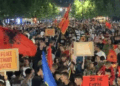 Nis grumbullimi në Prishtinë, qindra qytetarë në mbështetje të ish-krerëve të UÇK-së