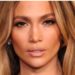 Fotoja që pushtoi rrjetin/ Gruaja e arrestuar për vjedhje si ‘dy pika uji’ me Jennifer Lopez
