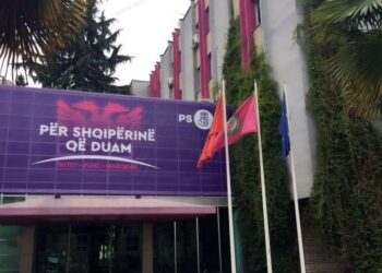Deputetet e PS reagojnë pas sulmeve ndaj kolegeve: Dhuna nuk është protestë, të rishikikohet protokolli i sigurisë