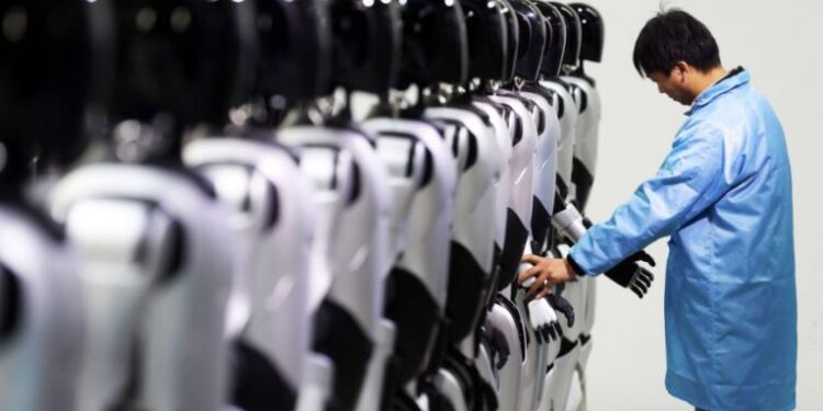 Rreth 7,000 robotë humanoide u shitën në të gjithë botën vitin e kaluar -