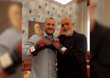 “Hundën ma keni thyer ju demokratët”, Rama pret boksierin Nelson Hysa: Shqiponja që nuk njeh humbje…